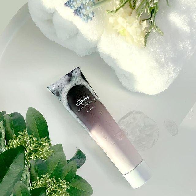 Black Rice Moisture 5.5 Soft Cleansing Gel (100ml) - Image 2